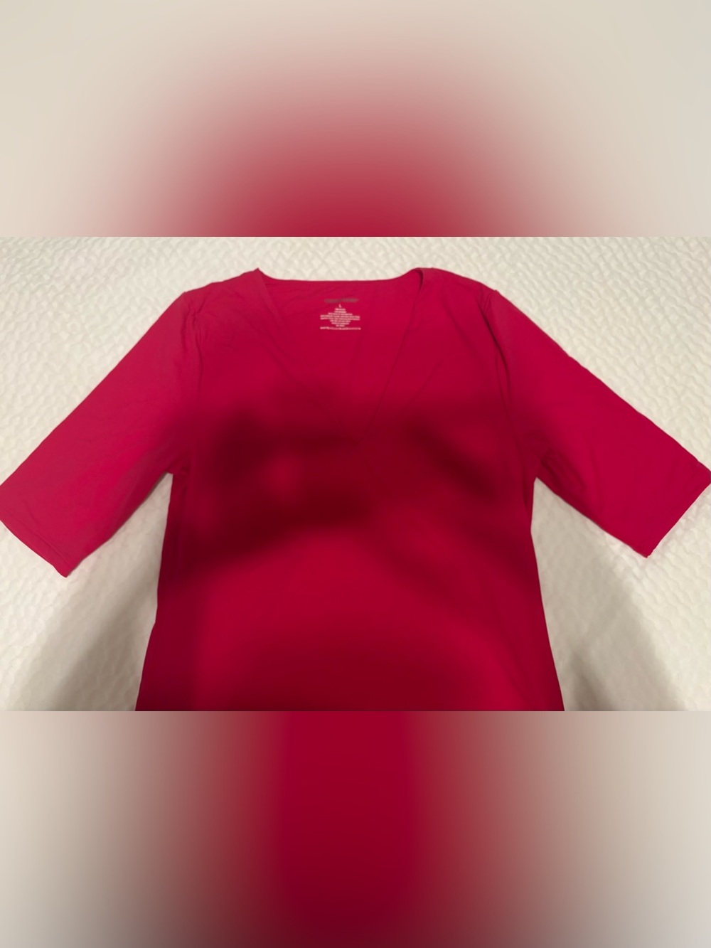 NWT White House Black Market Fuchsia V-Neck Short Sleeve Top